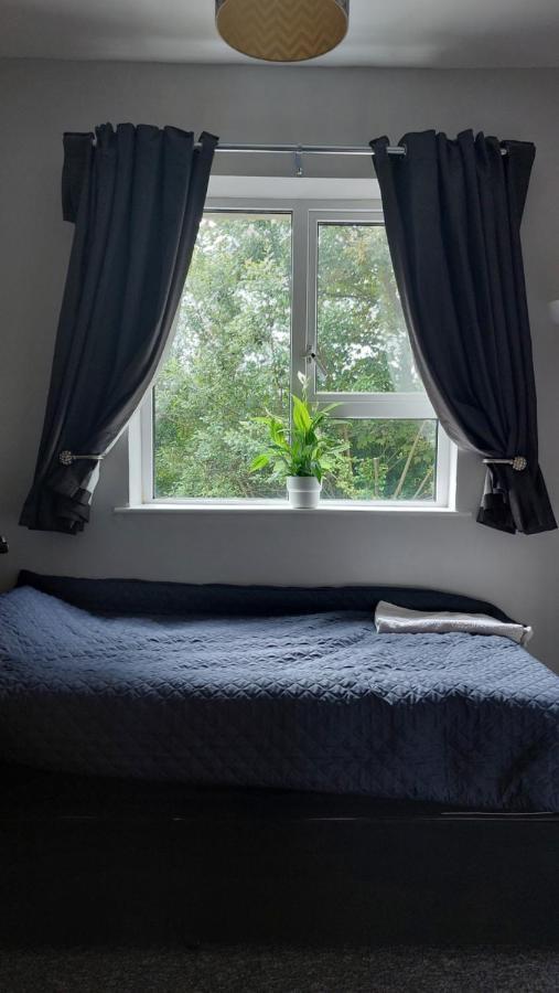Small Single Room Letterkenny Exterior foto
