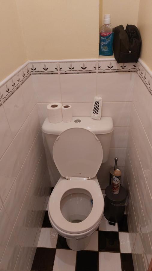 Small Single Room Letterkenny Exterior foto